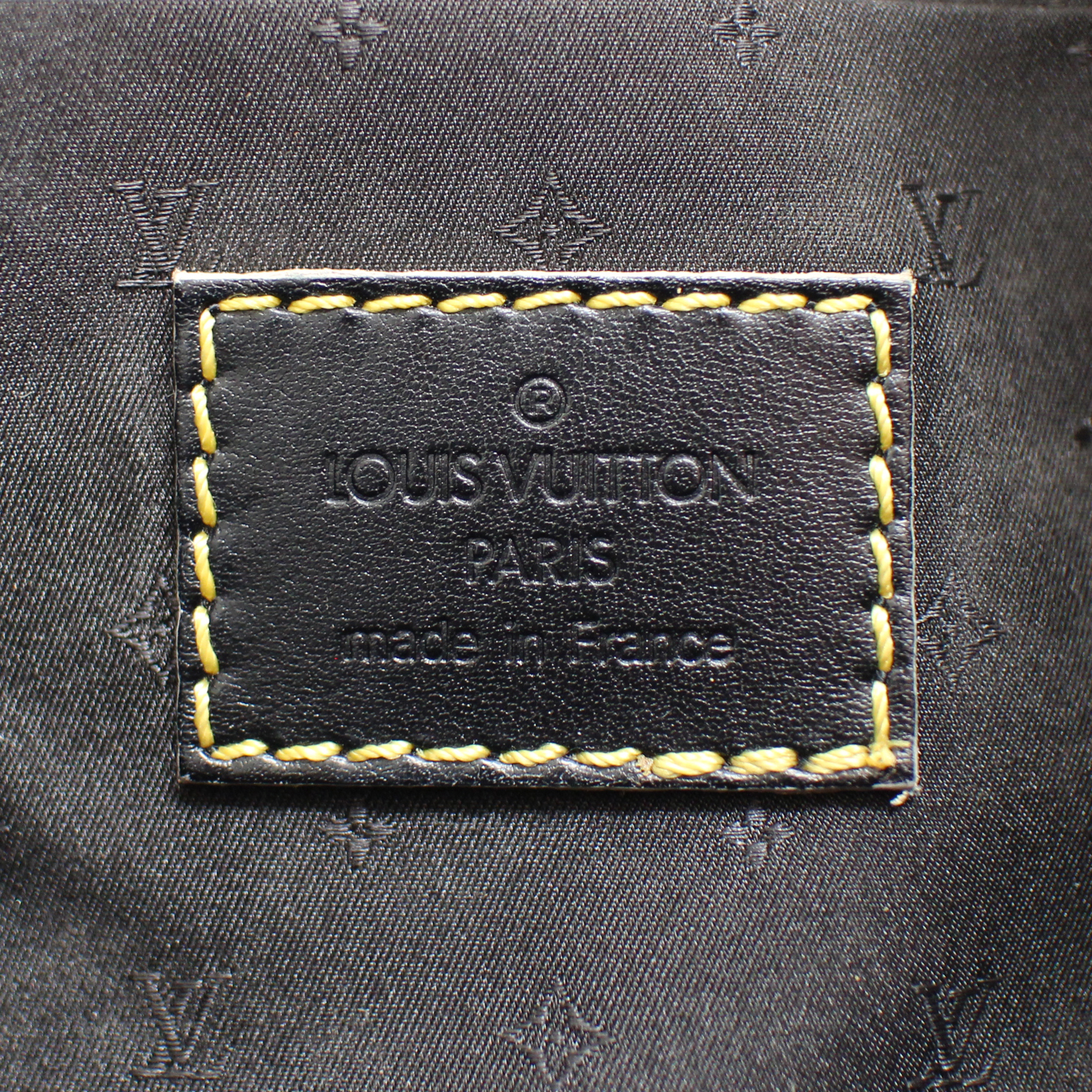 LOUIS VUITTON Suhali Leather L'Impetueux Black Handbag Shoulder