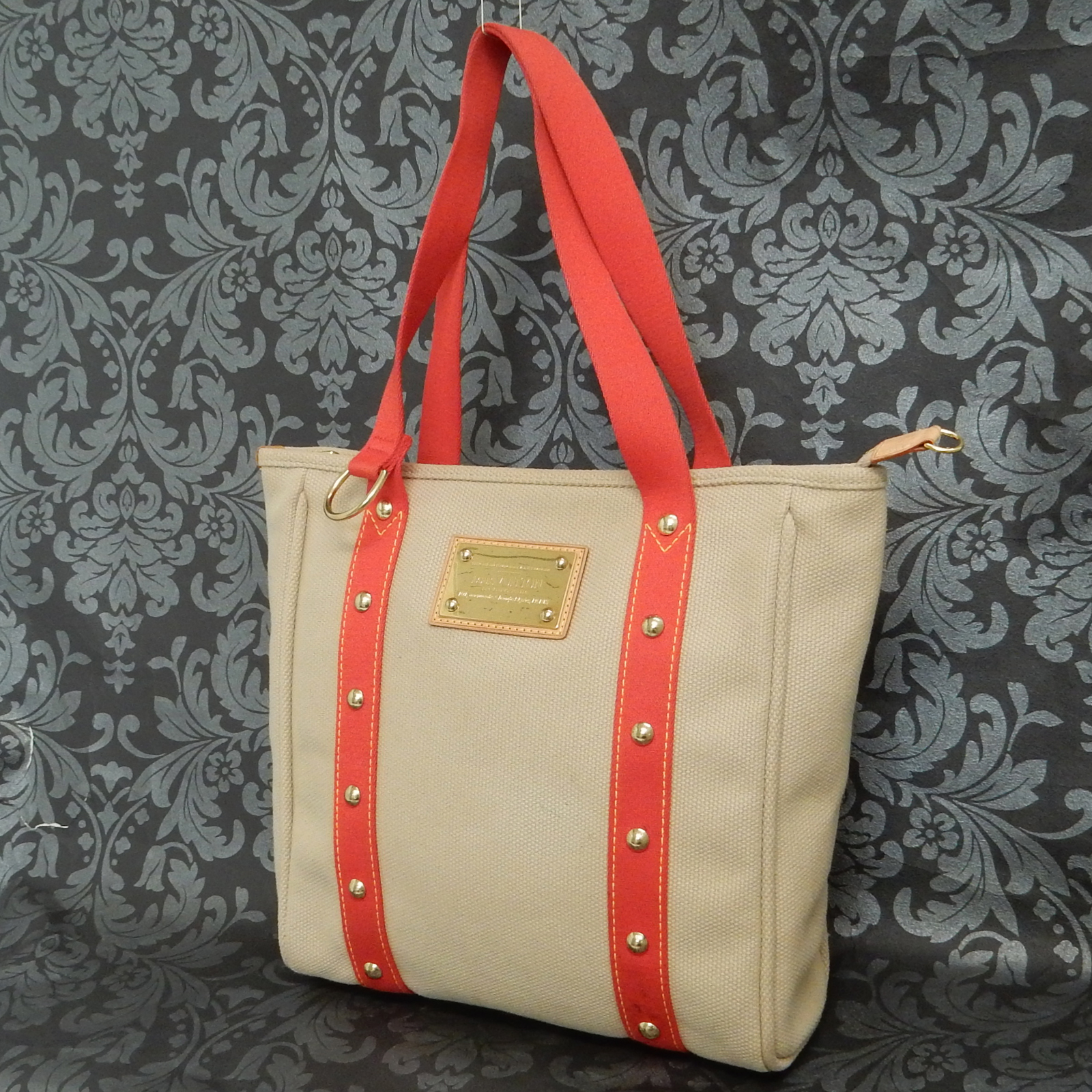 louis vuitton beige tote